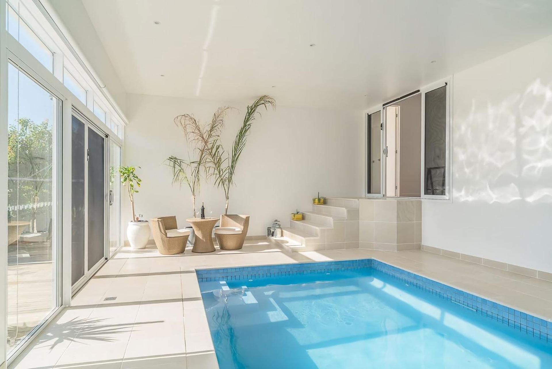 Currawong Close Pool Pool Table Alfresco Featured 卡尔斯 外观 照片